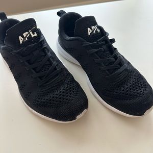 APL Techloom Pro Women’s size 9 US